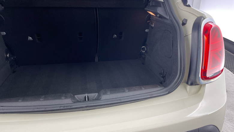 MINI Hatchback 1.5 Cooper Classic 5dr Auto Petrol Hatchback